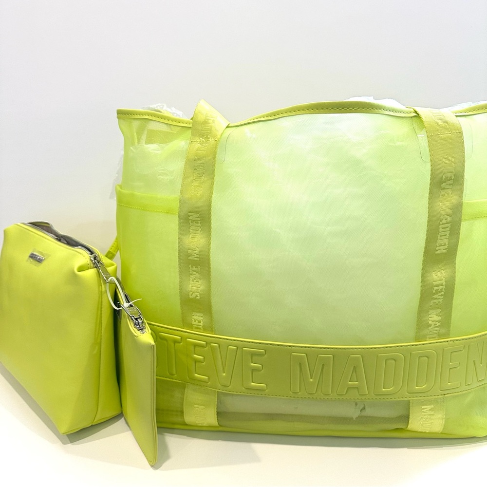 NWT STEVE MADDEN - Cyber Lime Bekin Tote/Bag